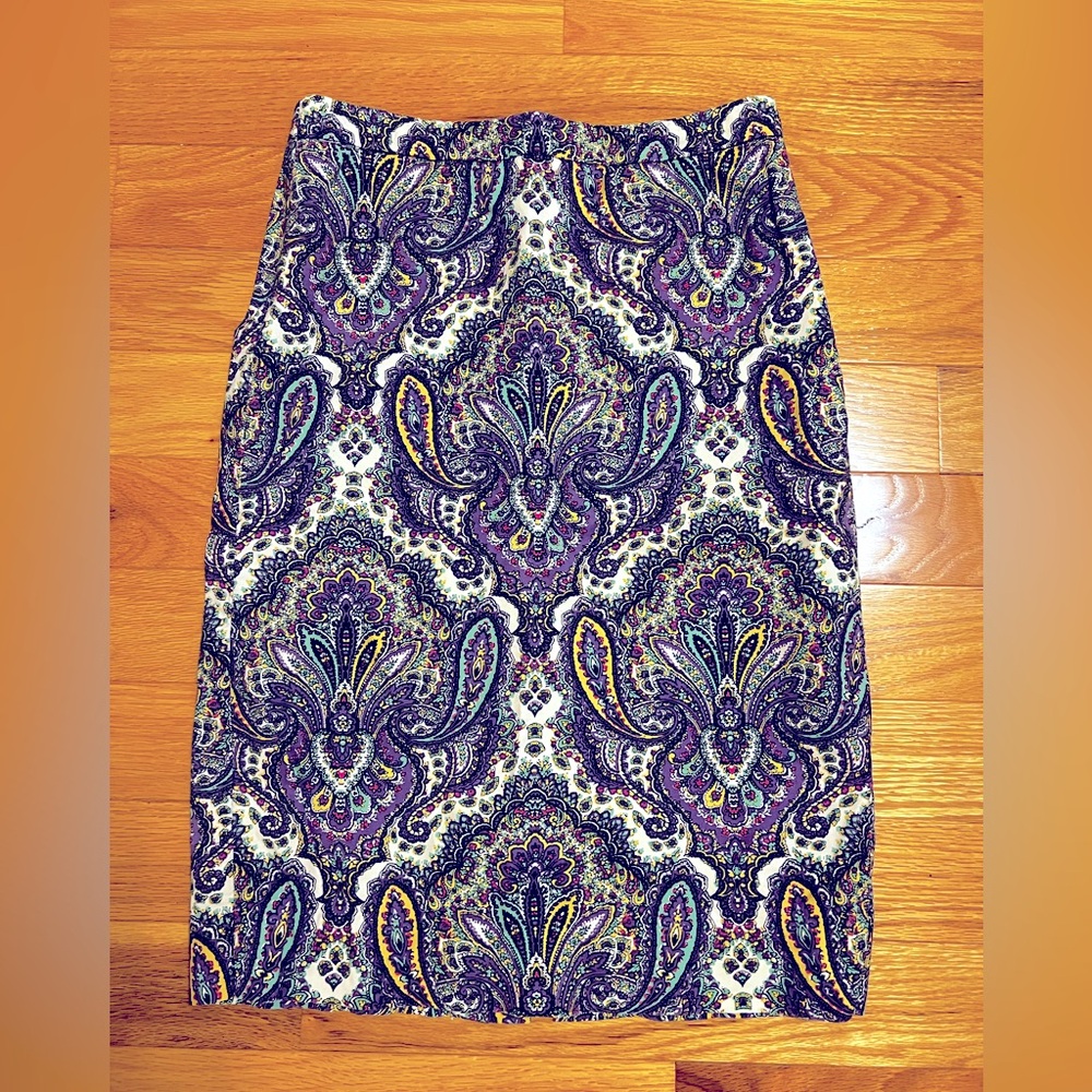 Ladies J. Crew No. 2 pencil skirt purple paisley sz 6